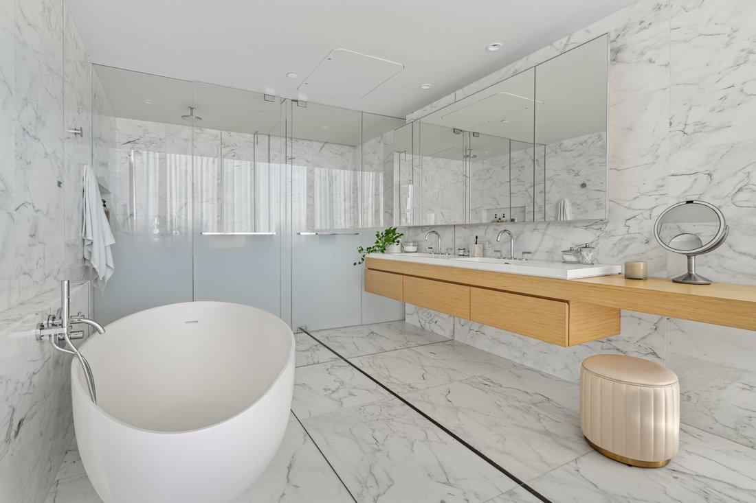 Condo in New York, New York, United States 3 - 18064068