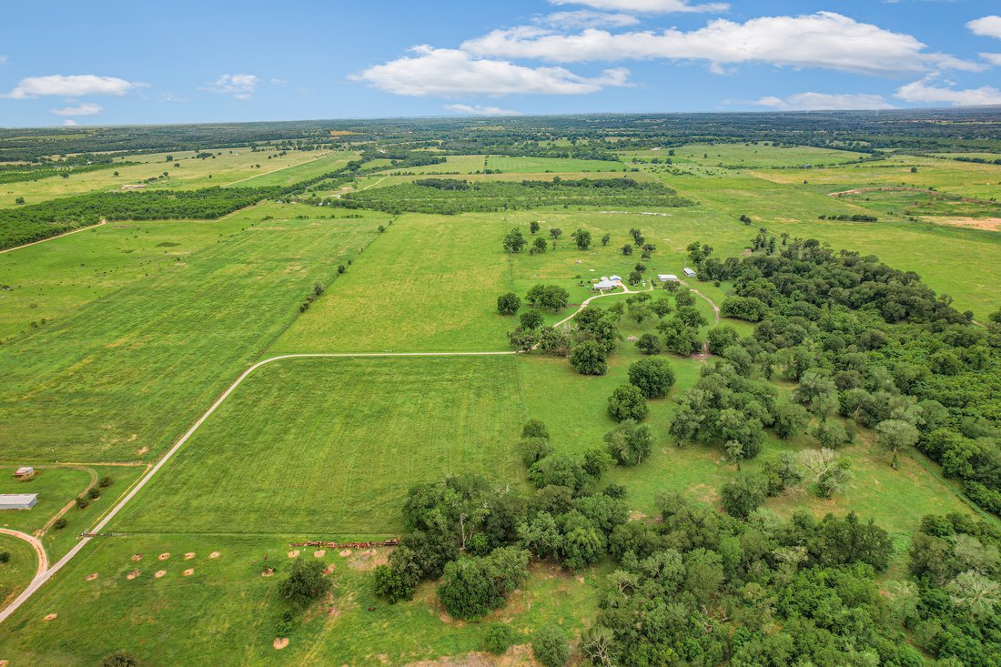 Farm Ranch in Bastrop, Texas, United States 2 - 18061731