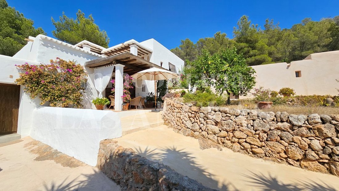Farm Ranch in Jesus, Santa Eularia des Riu, Balearic Islands 1 - 18063442