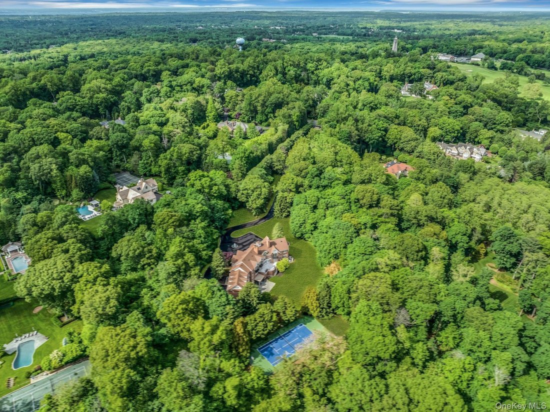 House in Old Westbury, New York, United States 5 - 18063783