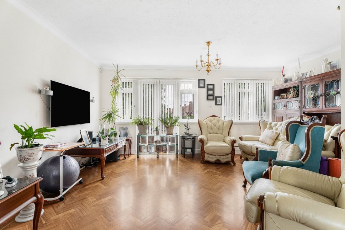 House in Great Stanmore, Harrow, England 3 - 18062877