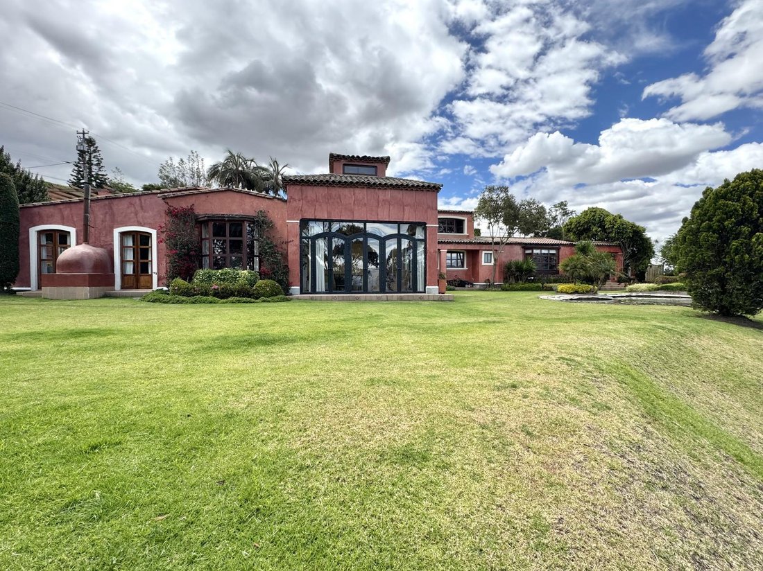 House in Quito, Pichincha, Ecuador 3 - 18065348