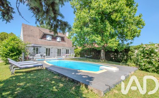 House in Montigny-sur-Loing, Ile-de-France, France 1