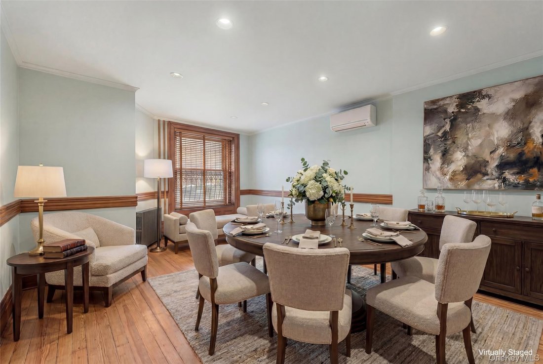 House in New York, New York, United States 4 - 17064238