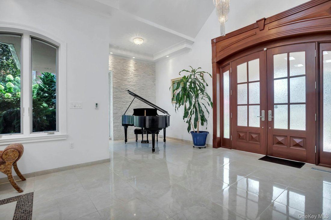 House in New York, New York, United States 3 - 17023312