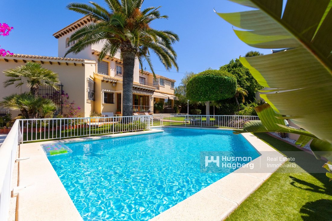 Villa in Torrevieja, Valencian Community, Spain 3 - 18064374