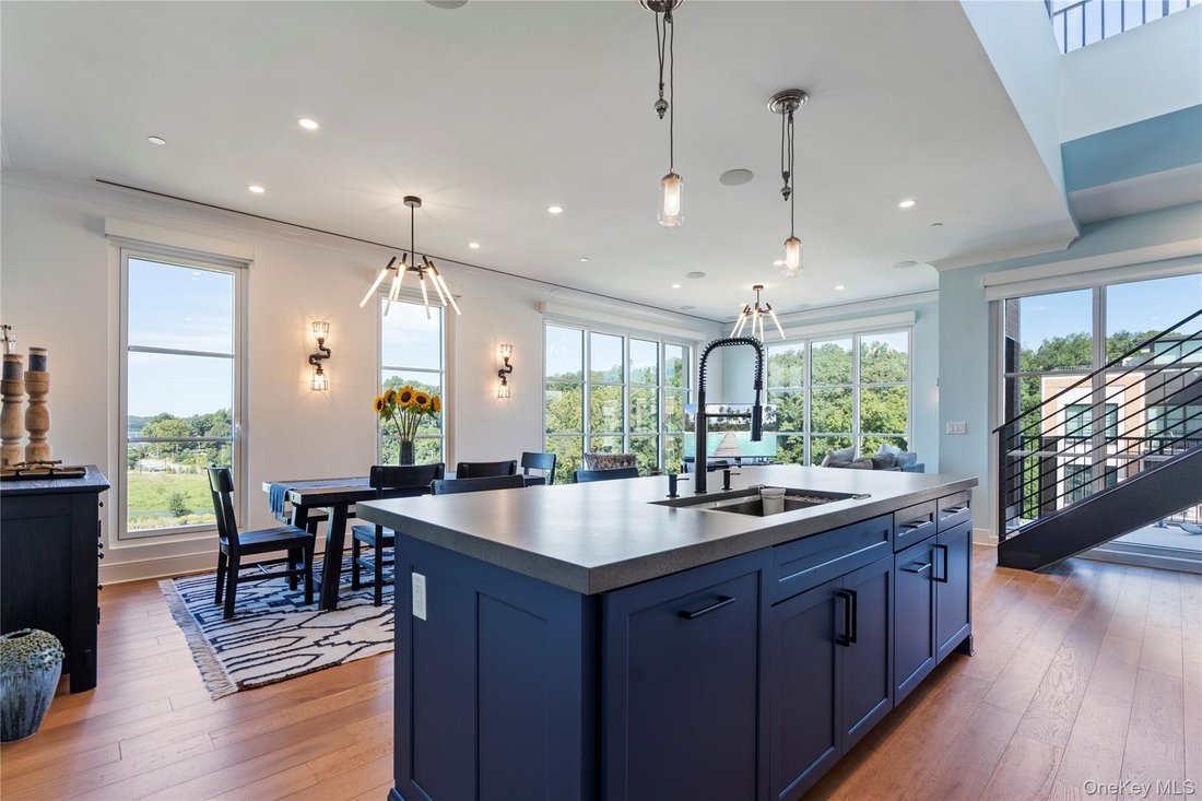 Condo in Glen Cove, New York, United States 4 - 16411645