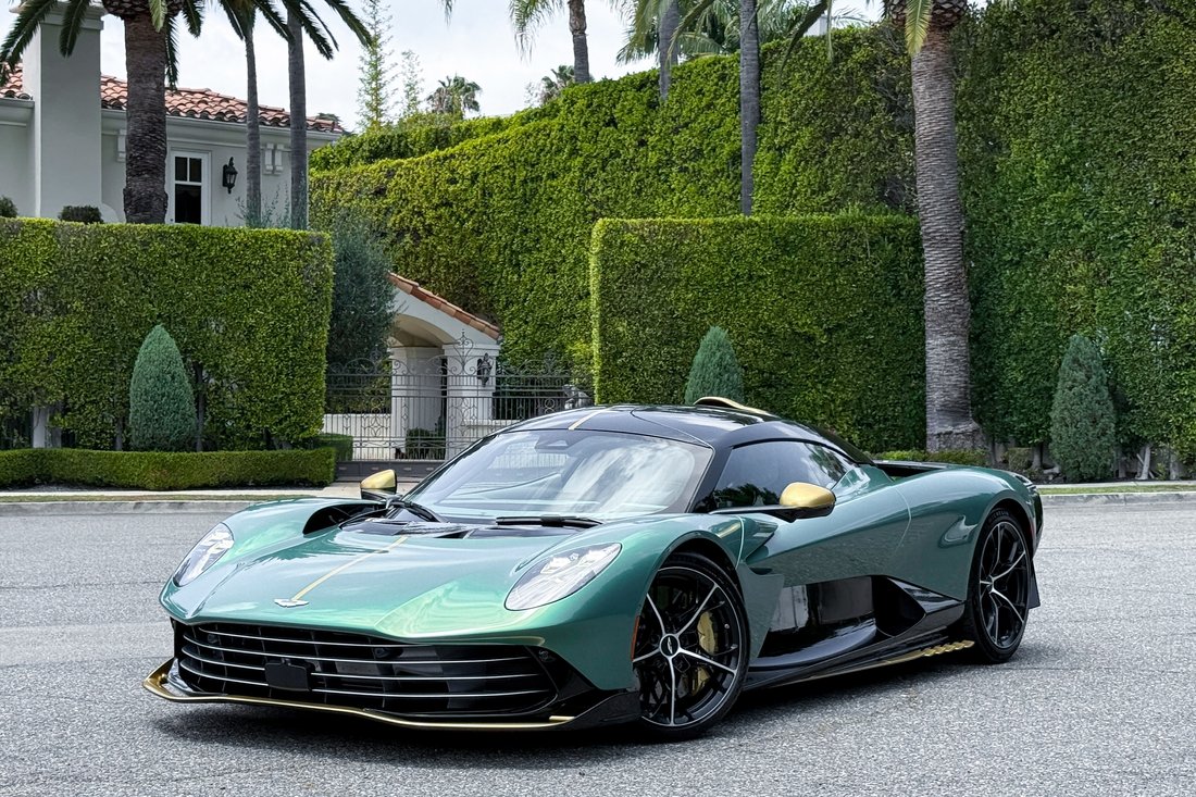 Coupe in West Hollywood, CA, United States 2 - 17986824