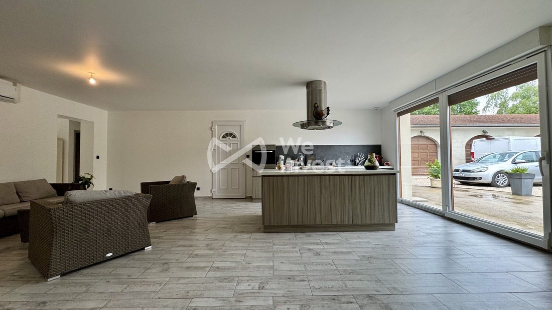 Villa in Maurupt-le-Montois, Grand Est, France 3 - 17336359