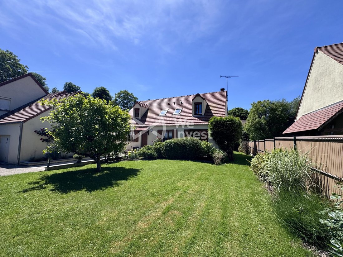 House in Ferrieres-en-Brie, Ile-de-France, France 3 - 18049491