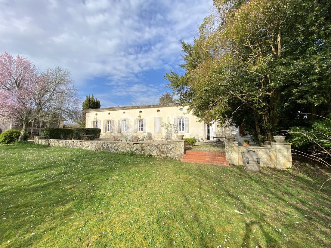 House in Bayon-sur-Gironde, Nouvelle-Aquitaine, France 1 - 17328595