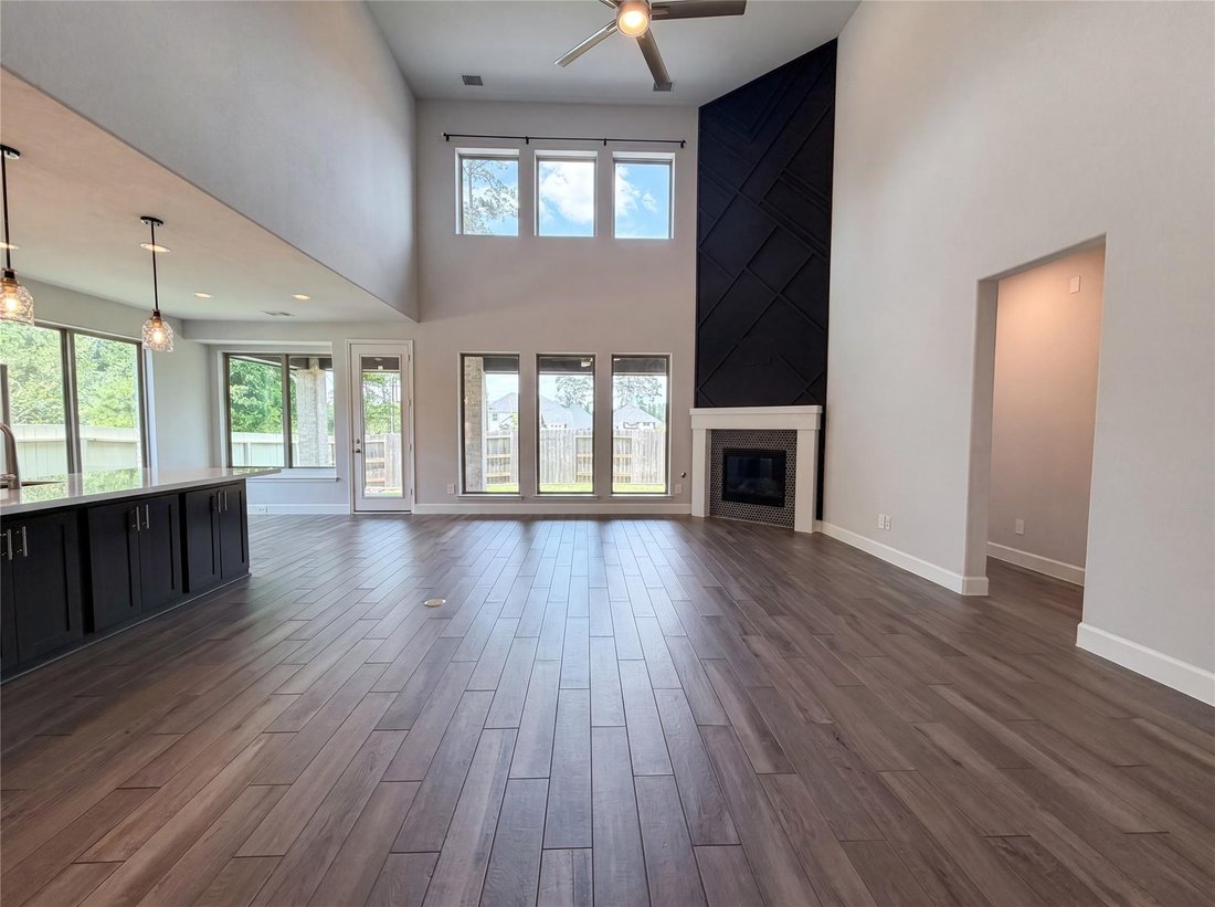 House in Pinehurst, Texas, United States 3 - 18066963