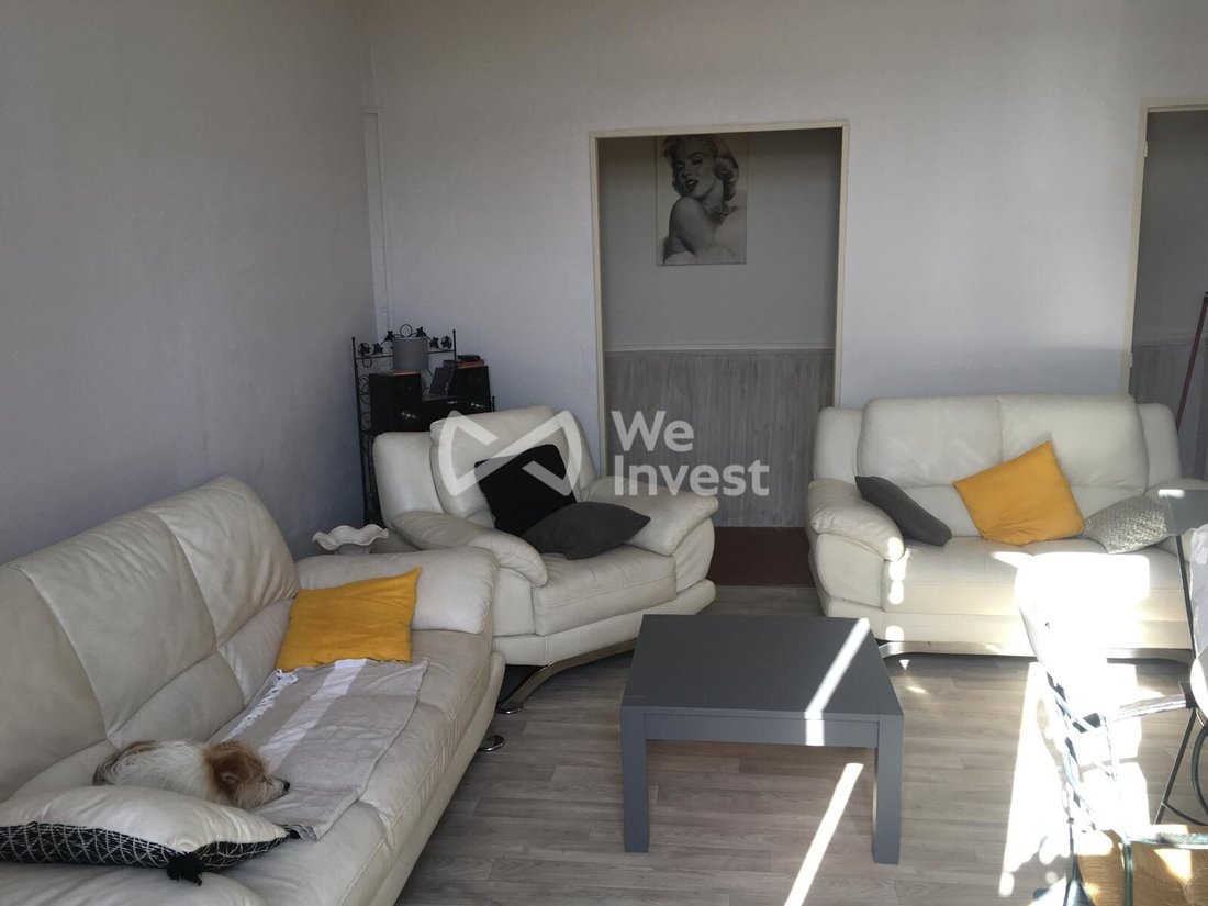 Apartment in Vieille Chapelle, 8e Arrondissement, Marseille 3 - 17849167