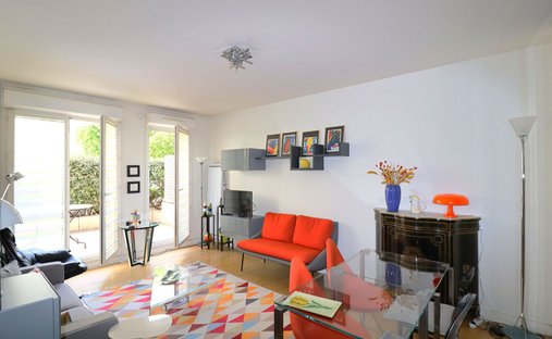 Apartment in Espaces Jeunes, Issy-les-Moulineaux, France 1