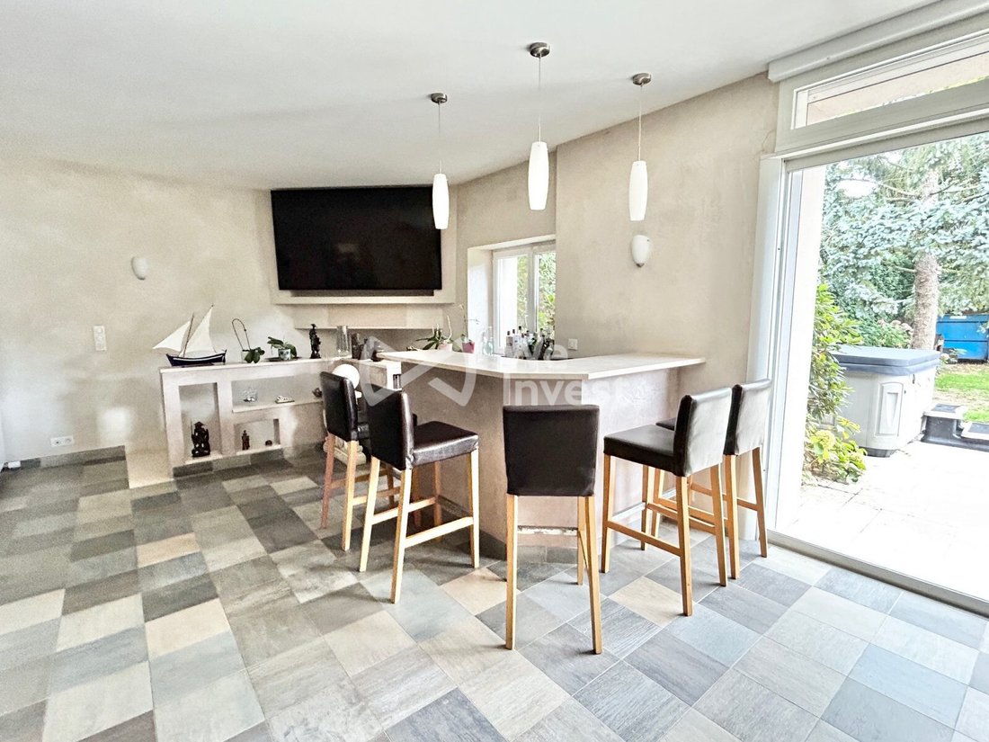 House in Les Essarts-le-Roi, Ile-de-France, France 2 - 17328646