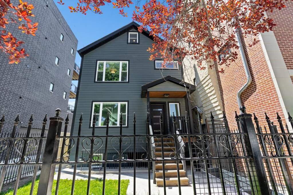 House in Chicago, Illinois, United States 1 - 18068736