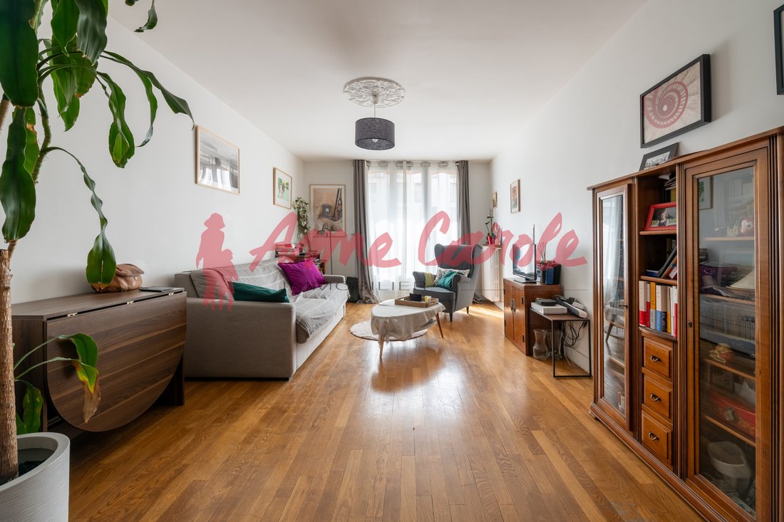 Apartment in Nogent-sur-Marne, Ile-de-France, France 2 - 18066653