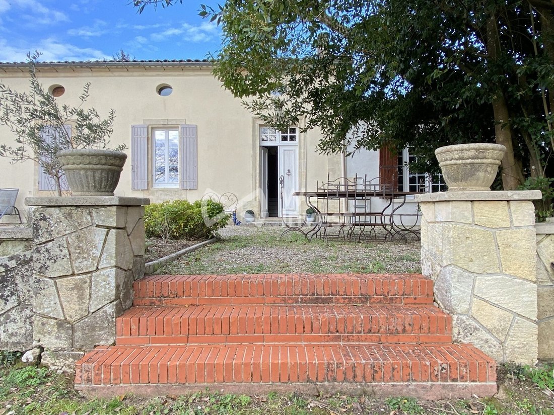 House in Bayon-sur-Gironde, Nouvelle-Aquitaine, France 2 - 17328595