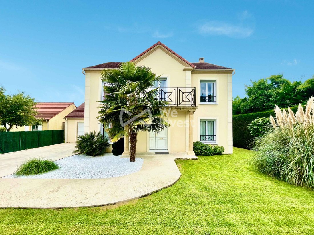 House in Conches-sur-Gondoire, Ile-de-France, France 1 - 17624562