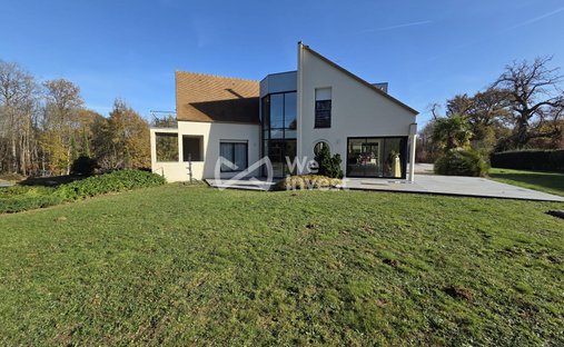 House in Arrondissement of Le Mans, Pays de la Loire, France 1