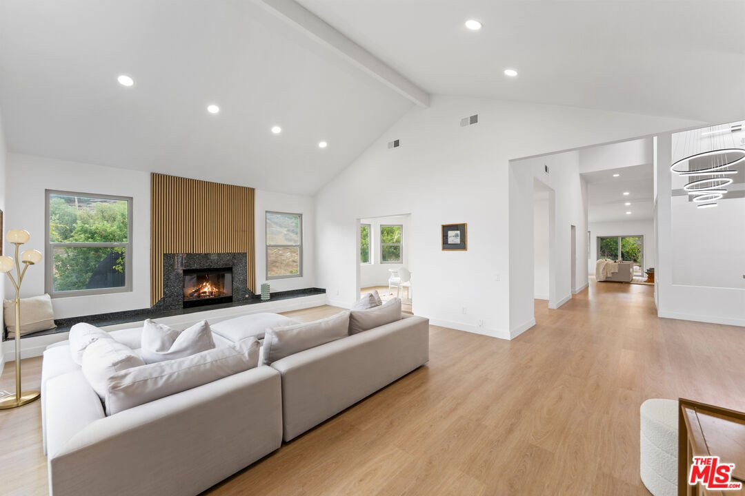 House in Hidden Hills, California, United States 5 - 18067457