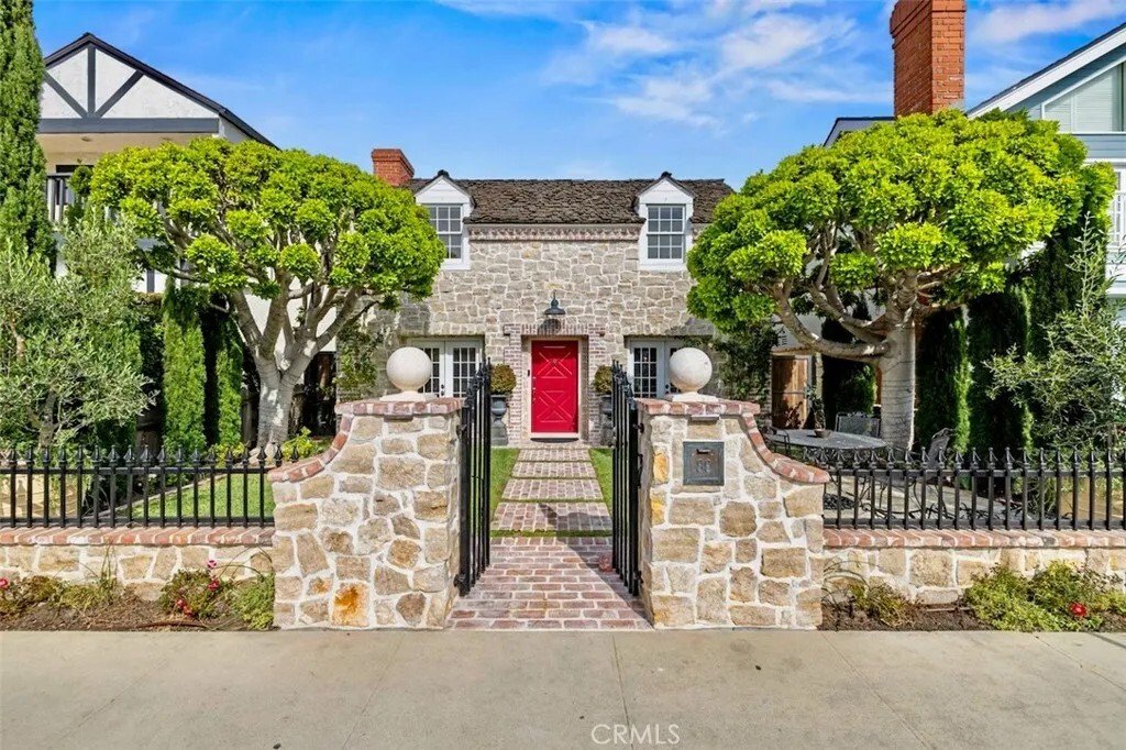 Condo in Signal Hill, California, United States 1 - 18066379