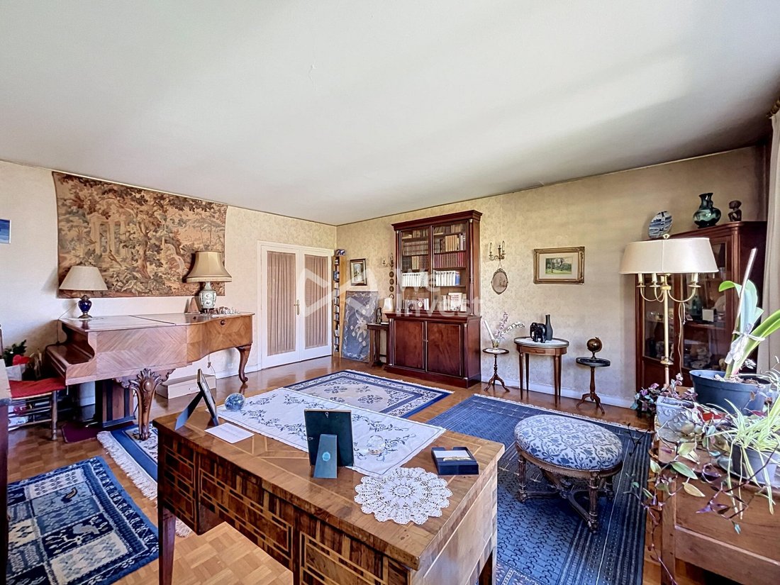 Apartment in Saint-Cloud, Ile-de-France, France 4 - 17826268