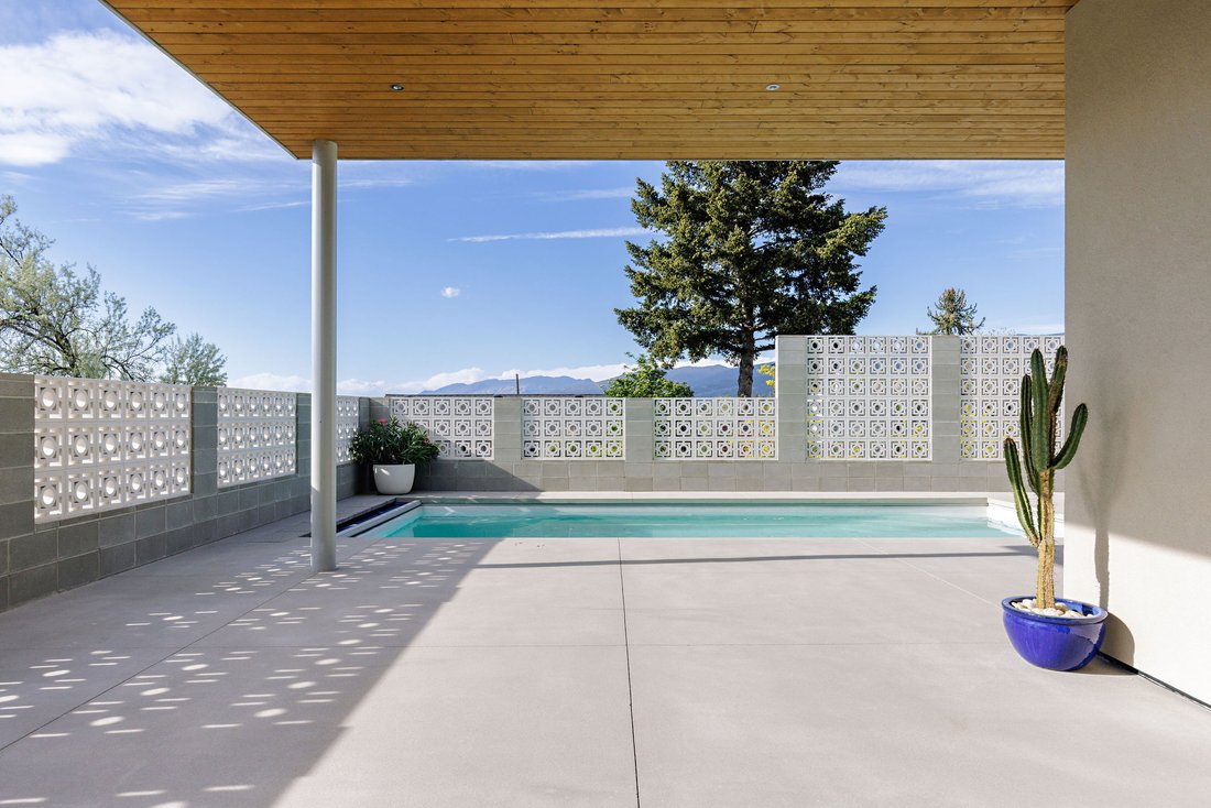 House in Penticton, British Columbia, Canada 5 - 17460366