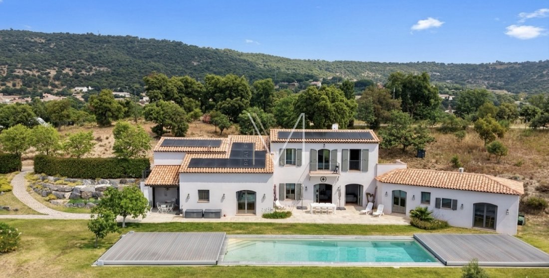 Villa in Le Plan-de-la-Tour, Provence-Alpes-Côte d'Azur, France 3 - 16247315