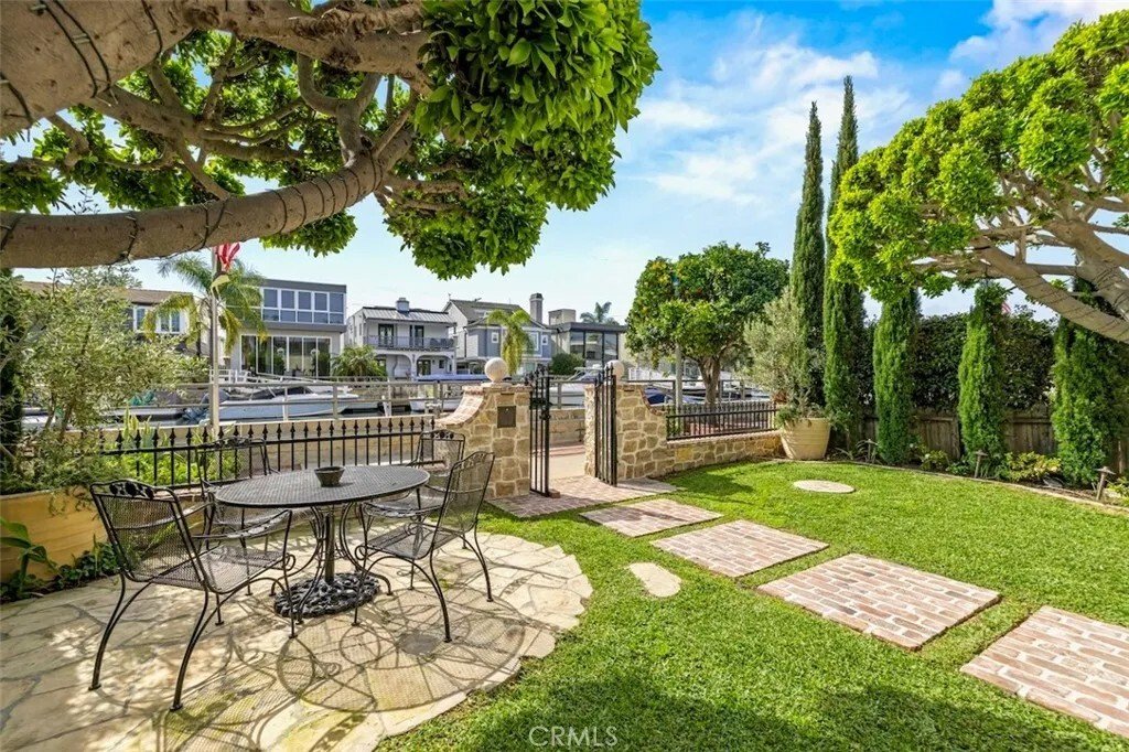 Condo in Signal Hill, California, United States 5 - 18066379