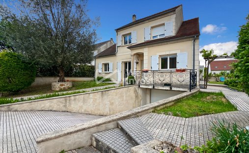 House in Val d'Argent Nord, Argenteuil, France 1