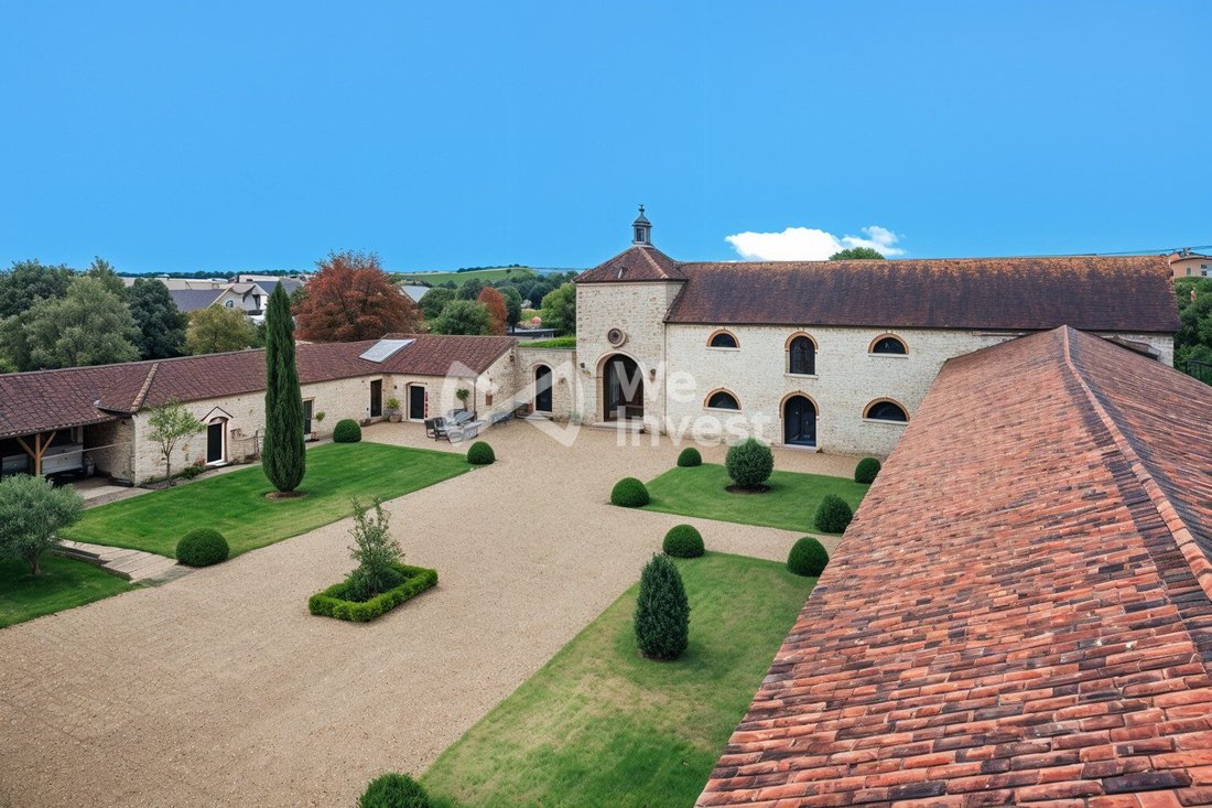Estate in Faye-la-Vineuse, Centre-Val de Loire, France 3 - 17336364