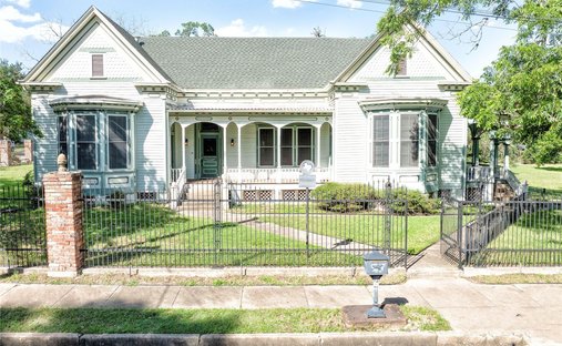 House in La Grange, Texas, United States 1