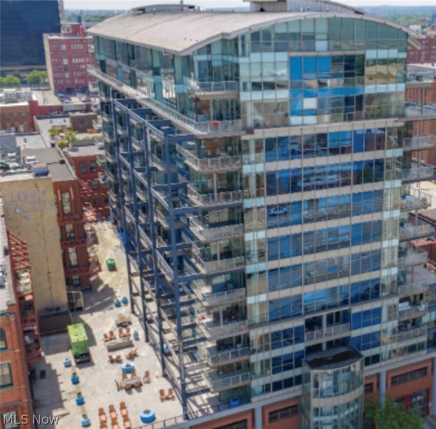 Condo in Cleveland, Ohio, United States 2 - 18066036