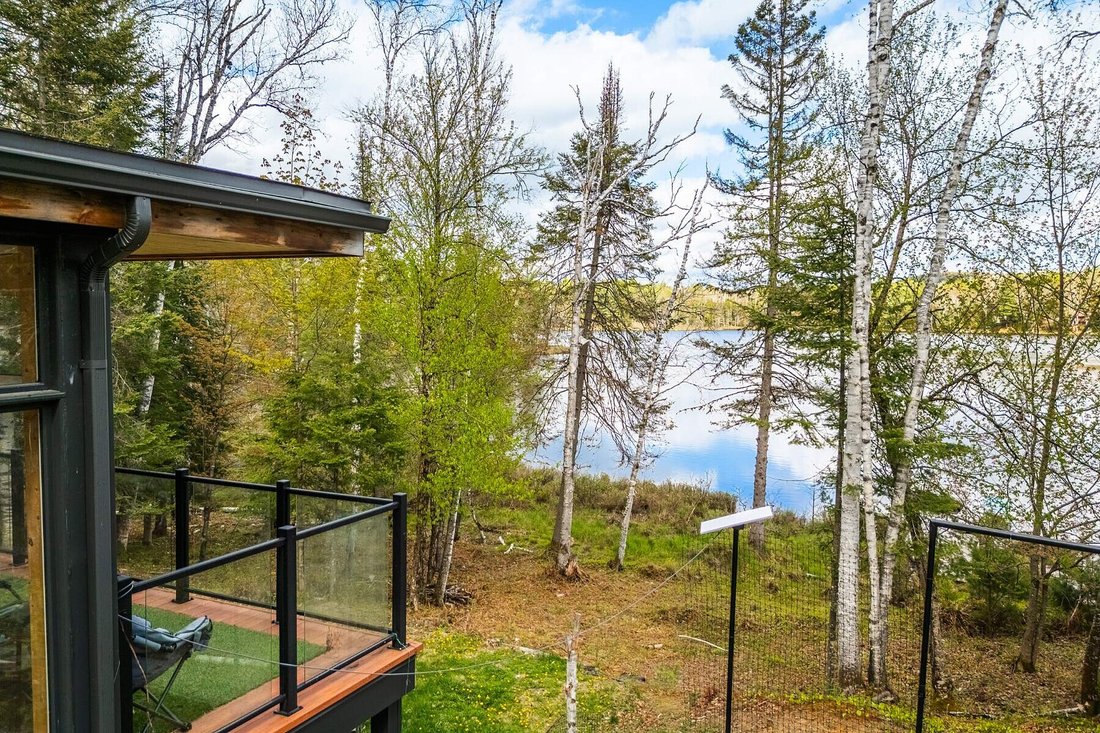 House in Rivière-Rouge, Quebec, Canada 3 - 18067418