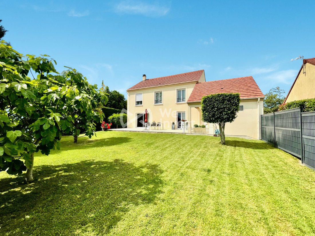 House in Conches-sur-Gondoire, Ile-de-France, France 2 - 17624562