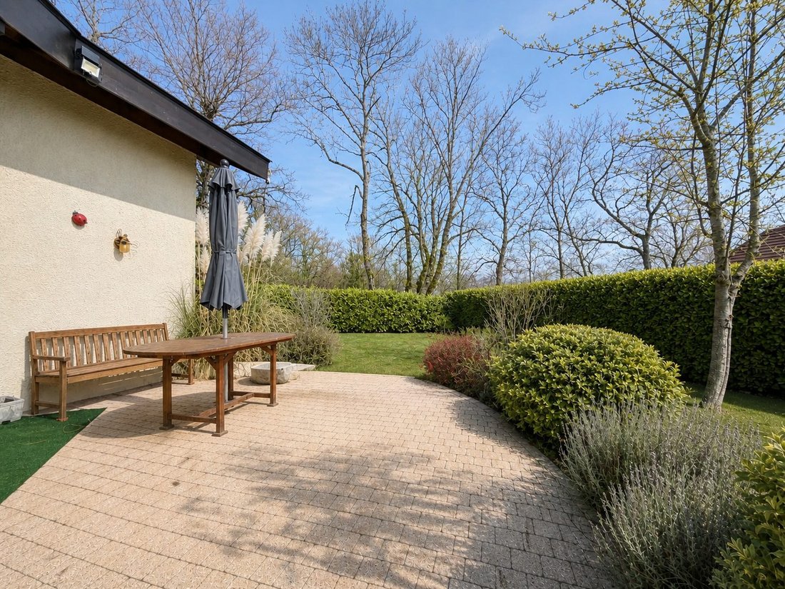 Haus in Gex, Auvergne-Rhône-Alpes, Frankreich 3 - 18068854
