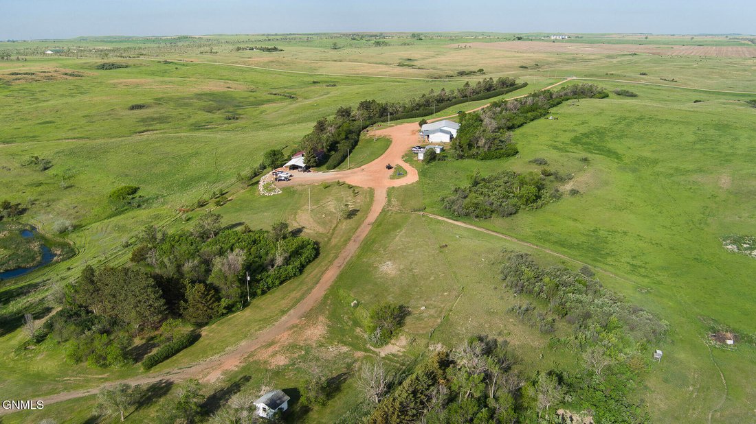 Farm Ranch in Dodge, North Dakota, United States 3 - 18068523