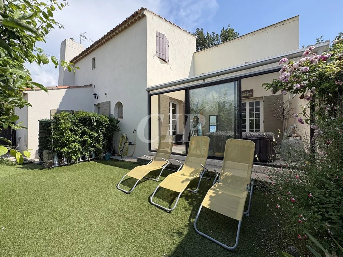Villa in Plateau de Puyricard-La Trévaresse, Aix-en-Provence, France 1 - 18067700