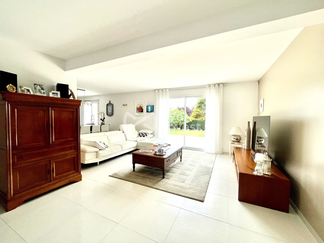 House in Conches-sur-Gondoire, Ile-de-France, France 5 - 17624562