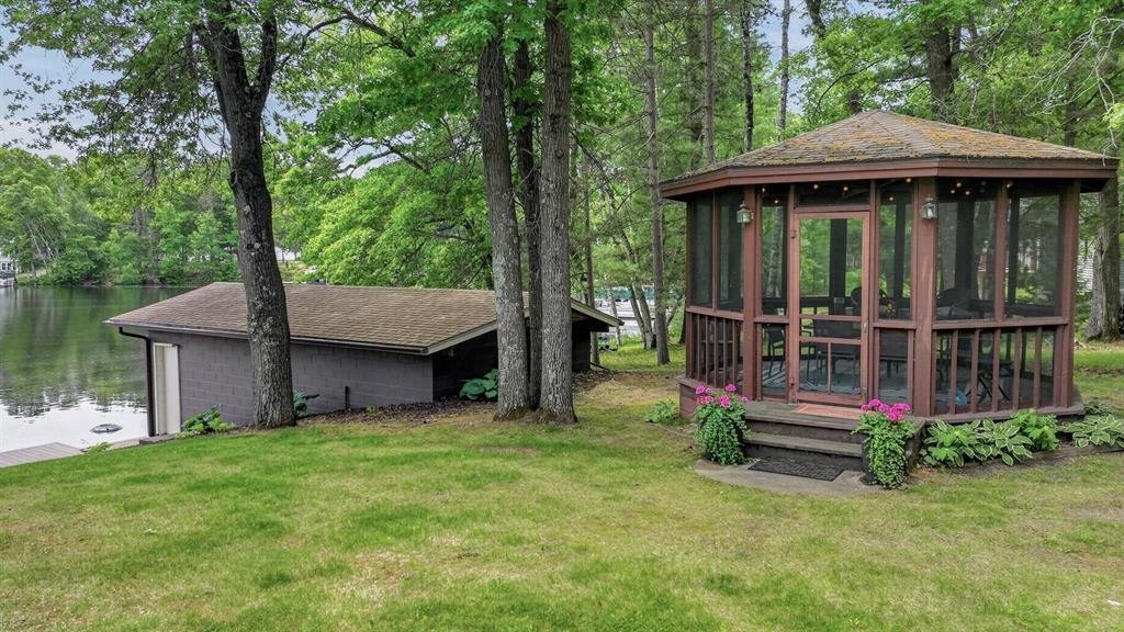 House in Holcombe, Wisconsin, United States 4 - 18060373
