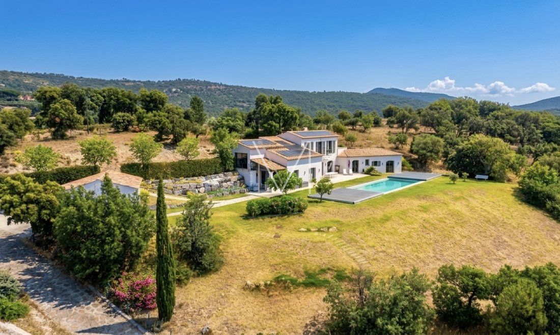 Villa in Le Plan-de-la-Tour, Provence-Alpes-Côte d'Azur, France 2 - 16247315