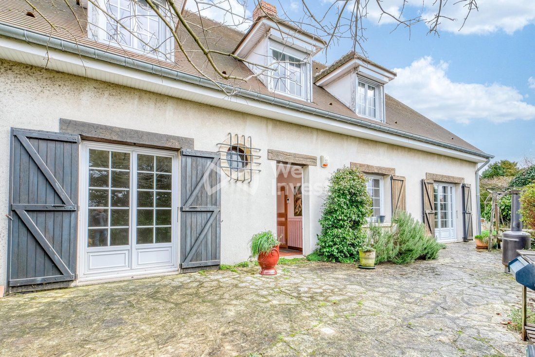 House in Conde-Sainte-Libiaire, Ile-de-France, France 1 - 17362739
