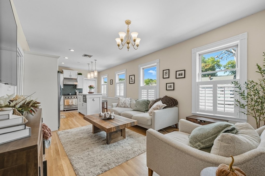 Condo in Boston, Massachusetts, United States 2 - 18067471
