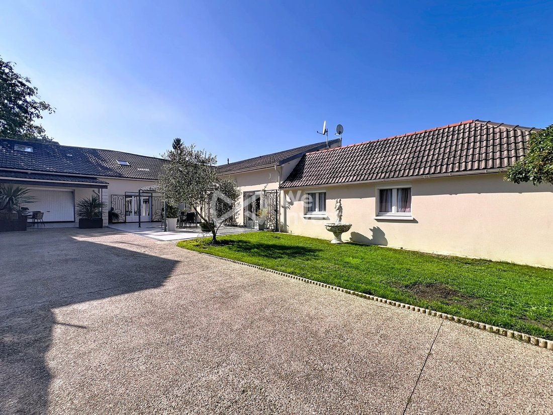 House in Domont, Ile-de-France, France 1 - 16261700