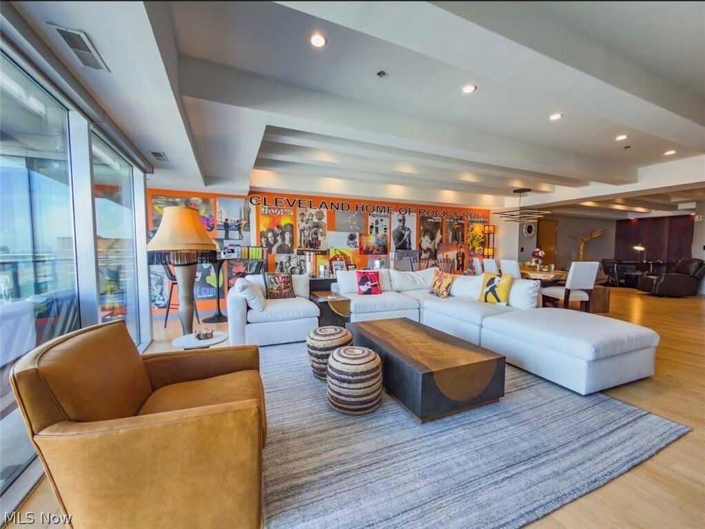 Condo in Cleveland, Ohio, United States 4 - 18066036