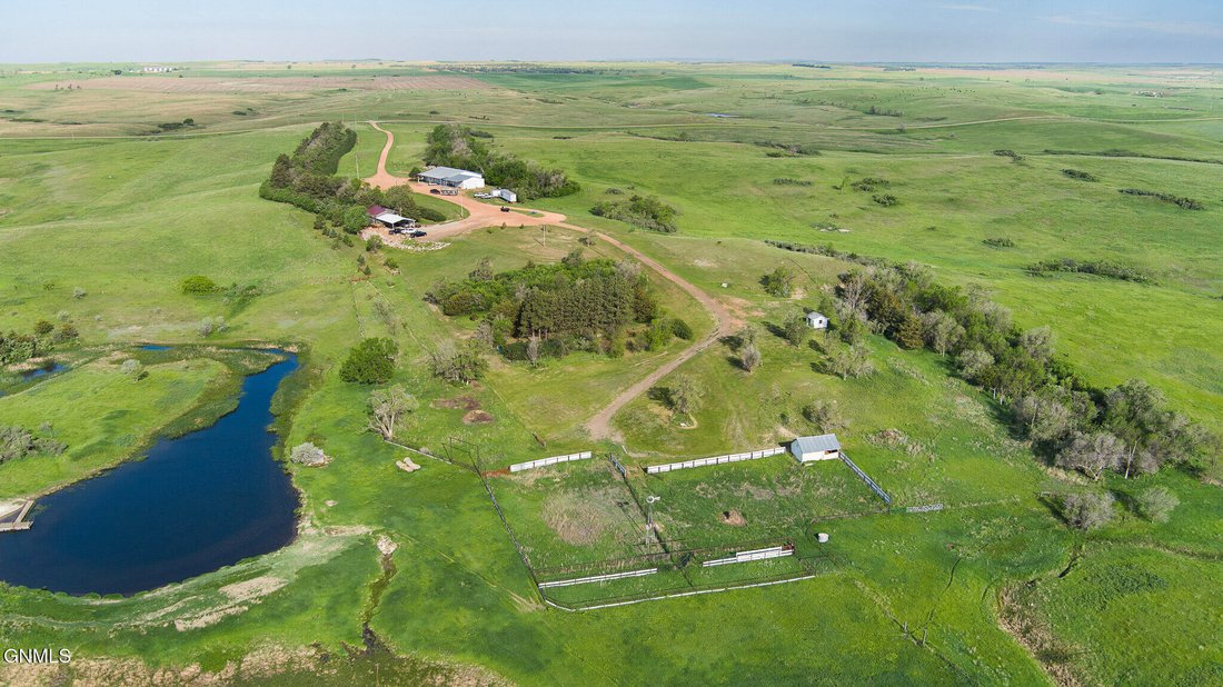 Farm Ranch in Dodge, North Dakota, United States 1 - 18068523