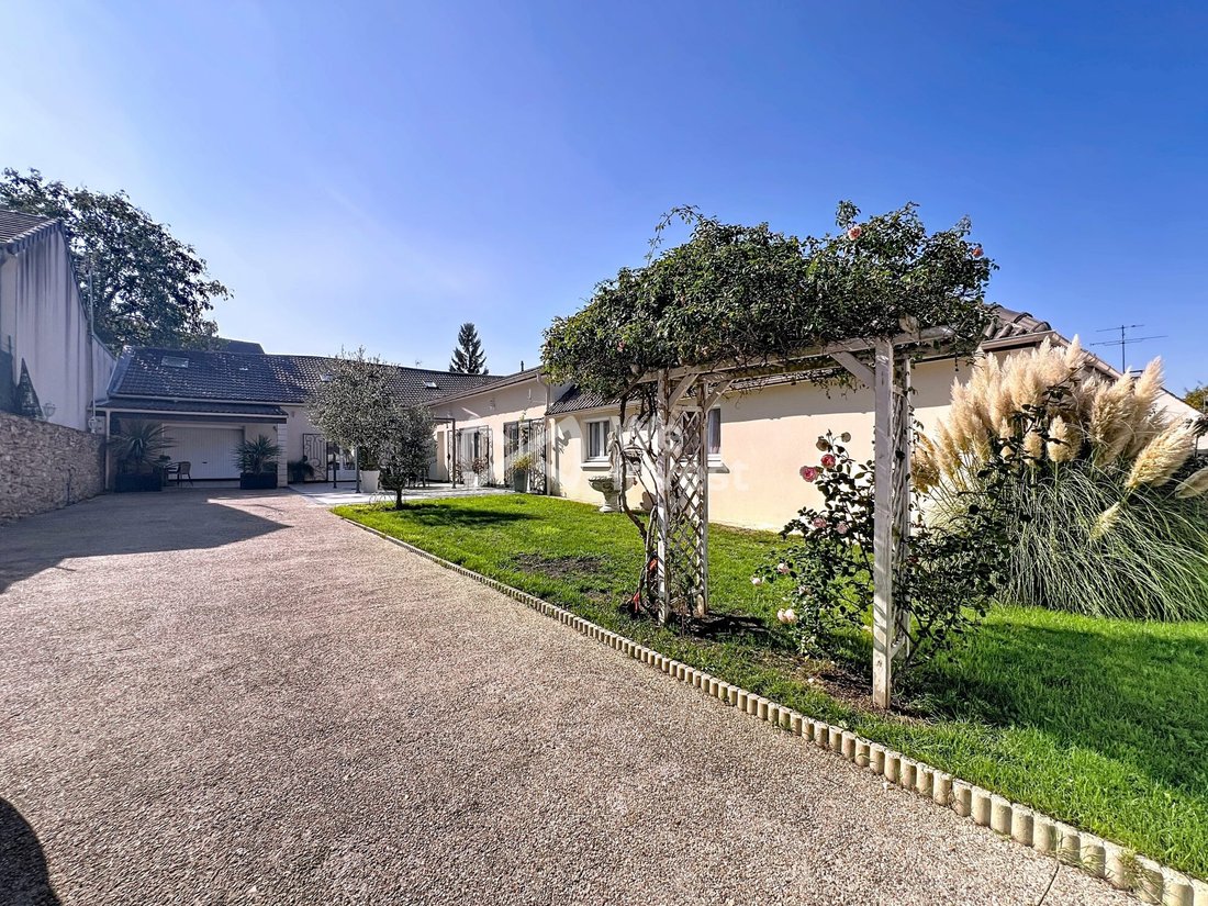 House in Domont, Ile-de-France, France 2 - 16261700