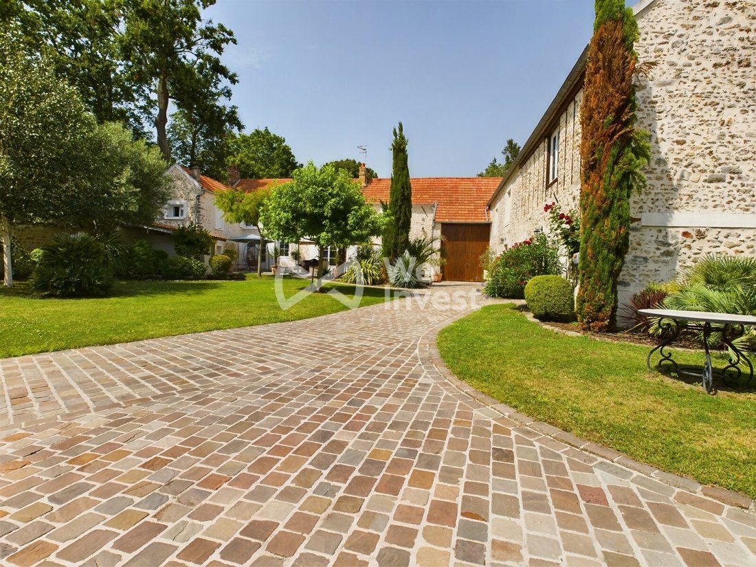 House in Bruyeres-le-Chatel, Ile-de-France, France 4 - 17362731