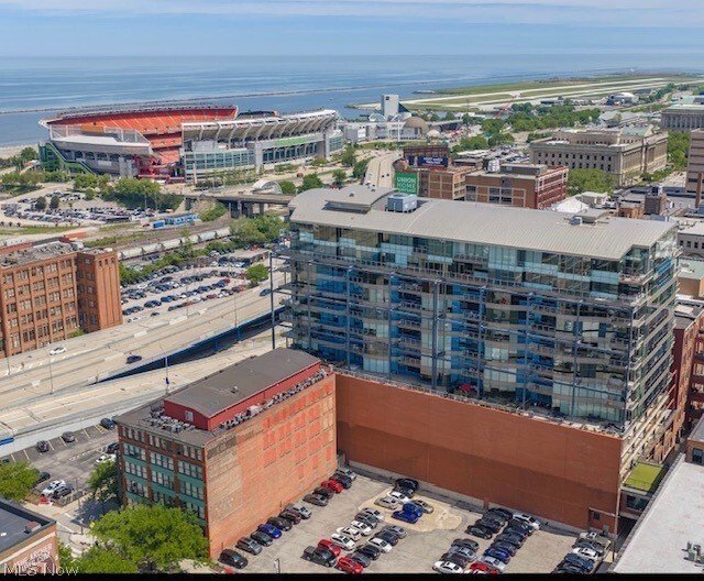 Condo in Cleveland, Ohio, United States 1 - 18066036